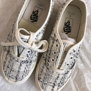 vans women's og old skool lx tweed sneakers